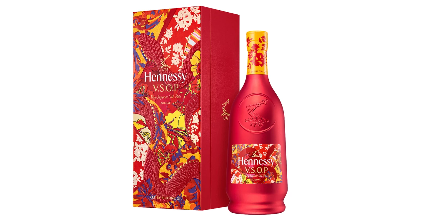Hennessy VSOP Cognac Deluxe Art By Shuting Qiu (Chinese New Year 2025 Limited) [0,7L40