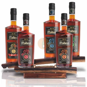Malteco Premium Rum Collection (Fa állvány) [5*0,7L|40%]